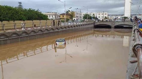 M T O Alg Rie De Fortes Pluies Provoquent Des Inondations Alger