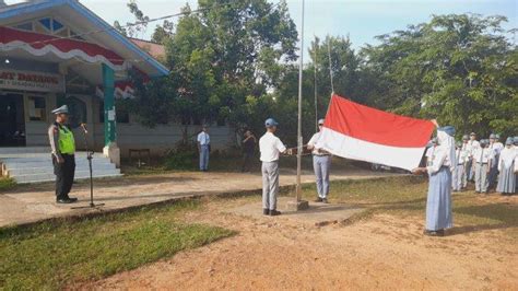 Jadi Pembina Upacara Di SMAN 1 Rawak Kasat Lantas Imbau Semangat