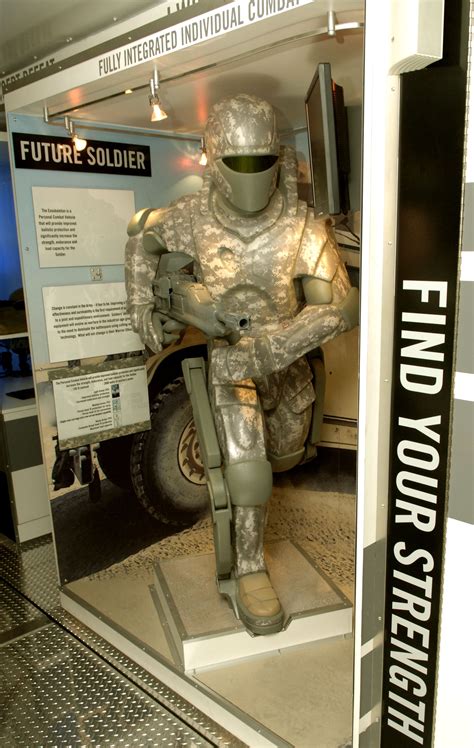PEO Soldier, Accessions Command unveil traveling exhibit | Article