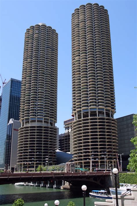 AD Classics: Marina City / Bertrand Goldberg | ArchDaily