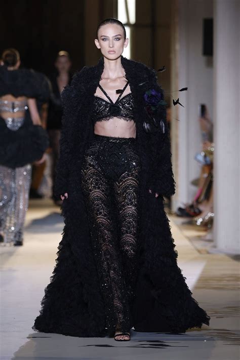 Zuhair Murad Haute Couture Automne 2023 2024 Runway Magazine ® Officiel