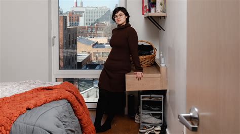 A New Lifeline for Homeless College Students - The New York Times