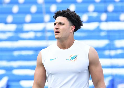 LOOK: Dolphins LB Jaelan Phillips looks absolutely…