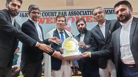 Jammu and Kashmir High Court Bar Association felicitates Chief Justice ...