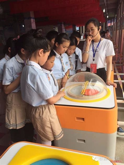 校園：遂平縣實驗小學組織學生參觀流動科技館 每日頭條