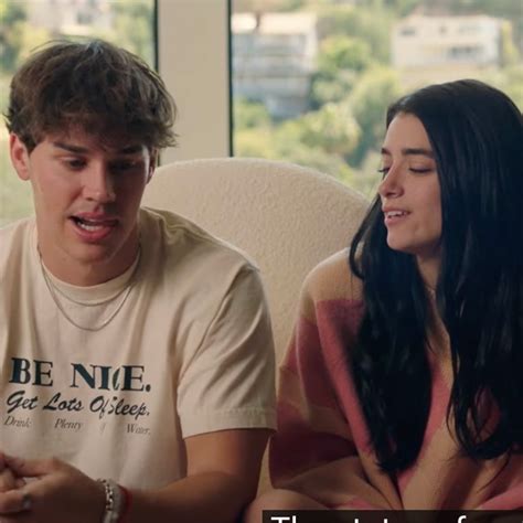 Dixie D Amelio And Noah Beck Explain Their Relationship Status In New D Amelio Show Trailer