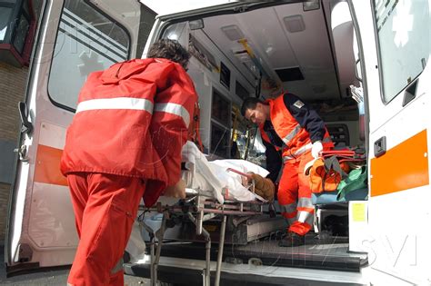 Tragedia A Messina Bimba Di Anni Precipita Dal Balcone E Muore