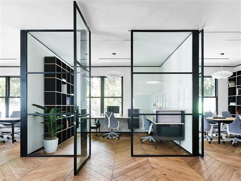 Co-working spaces will soon dominate business property for rent london 9