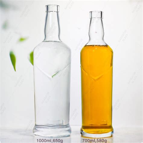 700ml Top Glass Bottles Vodka Bottles With Corks Navigator Glass