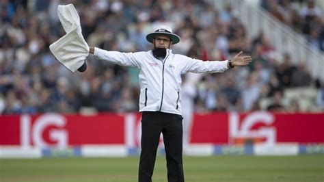 Pakistans Aleem Dar Steps Down From Iccs Elite Panel Of Umpires