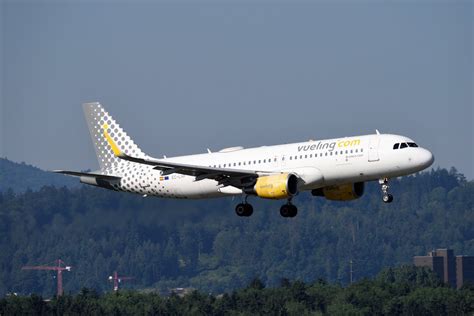 Dsc Airbus A Sl Ec Lvp Vueling Airlines At Z Flickr