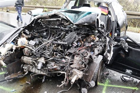 Unfall auf B470 bei Höchstadt an der Aisch in Bayern Mann stirbt bei