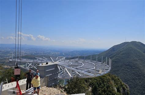 Izgradnja prvog Skywalk a na Balkanu privodi se kraju Meštani