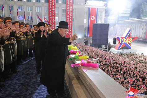 Nordkorea demonstriert mit Militärparade Stärke STIMME de