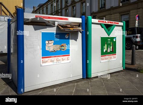 Raccolta Differenziata Carta Immagini E Fotografie Stock Ad Alta