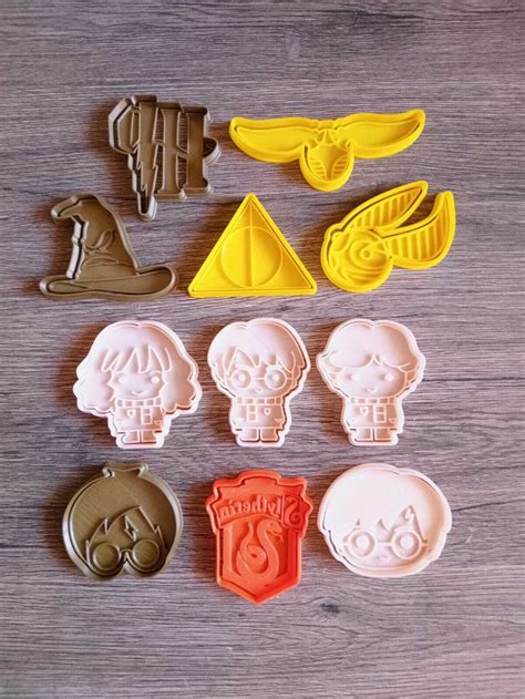 Archivo STL HARRY POTTER CORTANTES DE GALLETASModelo Imprimible En 3D