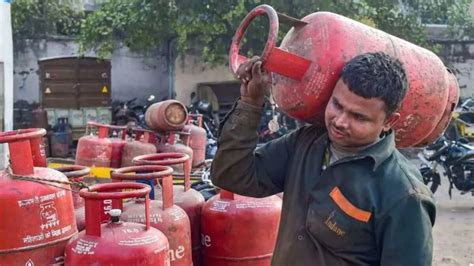 Domestic Lpg Cylinder Rate Increased By Rs 50 From Today