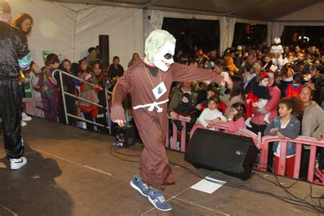 Fotogaler A Imatges De La Festa De Carnaval A Ma