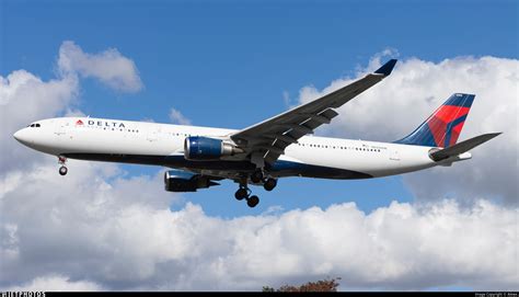 N826NW Airbus A330 302 Delta Air Lines Alewx JetPhotos