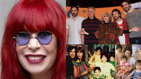 Conheça os filhos de Rita Lee saiba quem é o marido da cantora e como