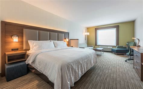 HOLIDAY INN EXPRESS & SUITES MONCTON, AN IHG HOTEL $97 ($̶1̶3̶3̶) - Updated 2023 Prices ...