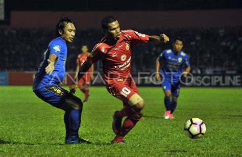 Semen Padang Vs Persib Bandung Antara Foto