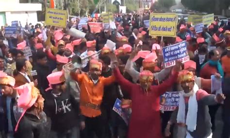 Haryana Youth Dress Up As Grooms To Protest Against Unemployment Outside Cm Manohar Lal Khattar