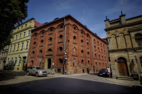 Muzeum Historii Torunia w zabytkowym Domu Eskenów GRAFY W PODRÓŻY