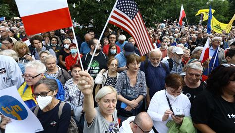 En Pologne Une Loi Sur Les M Dias Qui Passe Mal France Inter