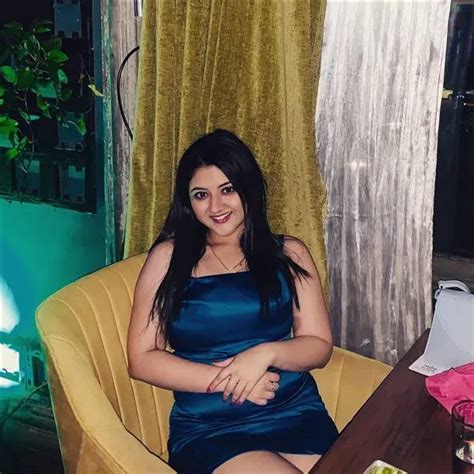 actress shriya sharma celebrated   birthday filmibeat