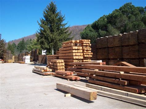 Vendita E Lavorazione Di Travi In Legno Di Castagno Piangoli Legno