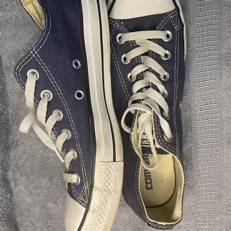 Navy Blue Low top Converse Great Condition Size... - Depop