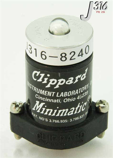 8240 Clippard Minimatic 3 Way Valve R301 J316gallery