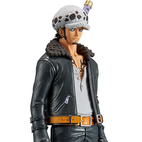 ONE PIECE Figurine DXF Trafalgar Law The Grandline Men Film Red Banpresto