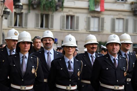 Novembre I Vigili Urbani Di Torino Compiono Anni