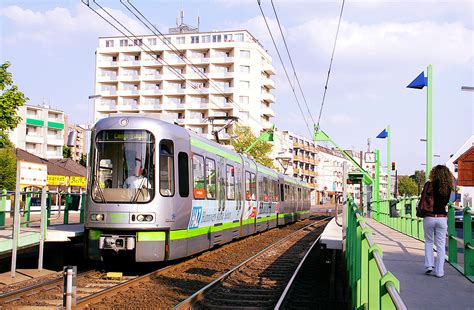 Die Strassenbahn Und Stadtbahn In Hannover Fotos Von Der Üstra Tw 2000