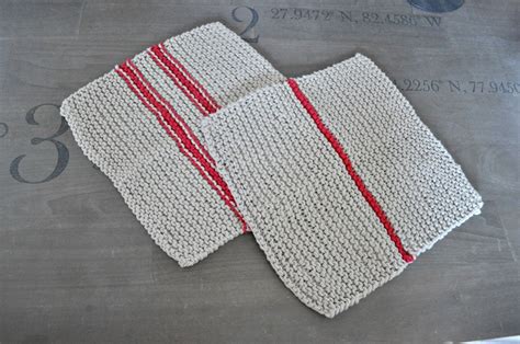 Barefoot Stamp: Knitted pattern hand towels