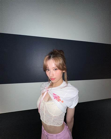 Twice Sana Shows Off Sexy Visuals Kpopstarz