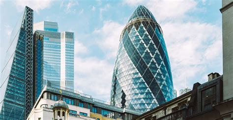 famous buildings  london creative travel guide