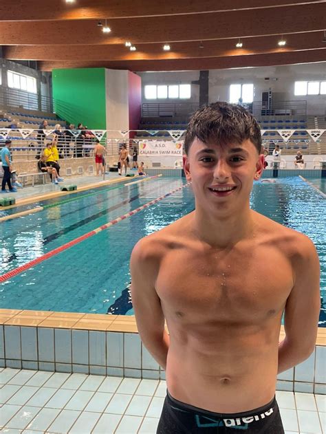 Demis Lico L Unico Atleta Calabrese Ai Campionati Italiani Nuoto Di Fondo