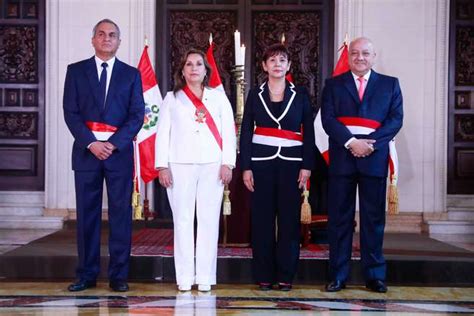 Perú ola de renuncias en el gabinete de Dina Boluarte tras escándalo