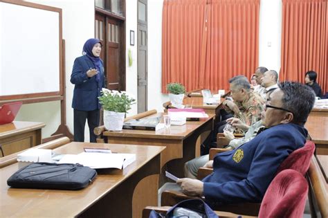 Dyah Widodo Mahasiswa Program Doktor Ilmu Lingkungan Berhasil Menjadi