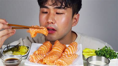 대왕연어초밥 먹방 유튜버 리얼사운드 Asmr Giant Salmon Sushi Mukbang 大麻哈鱼 サーモン Cá Hồi