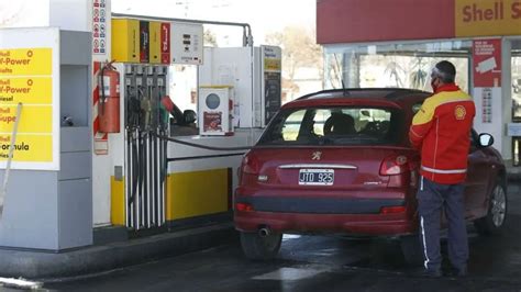 Shell aumentó el precio de sus combustibles hasta un 18 y se espera