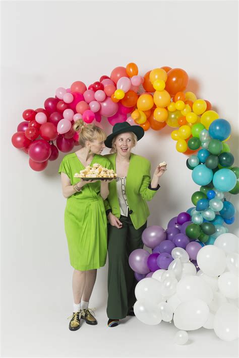 Rainbow balloon arch tutorial