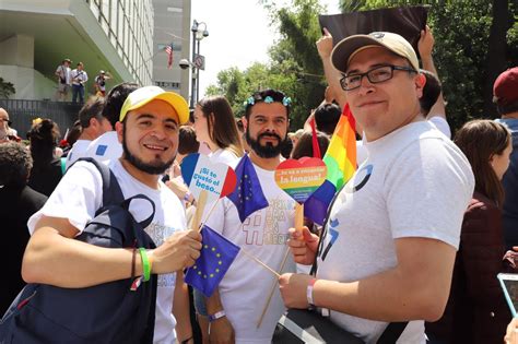 Contingente De Sre Participa En 41 Marcha Por El Orgullo Lgbttti Secretaría De Relaciones