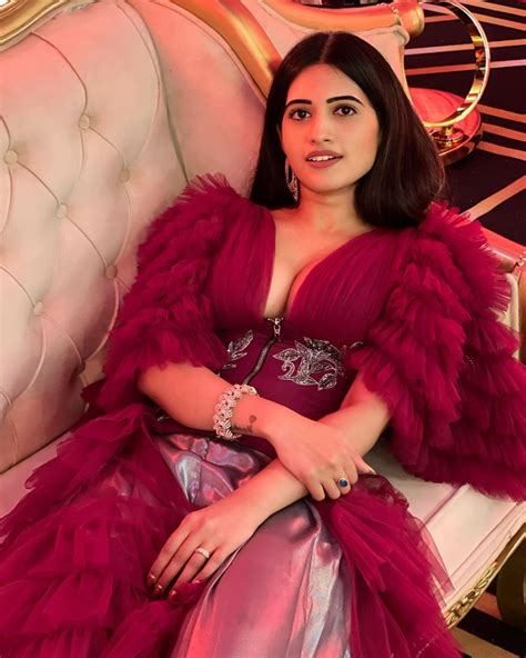 Anchor Sravanthi Hot Photoshoot Latest Film Updates Celebrity News Photoshoots OTT Updates