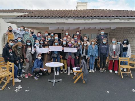 Saintes Les Premi Res Du Lyc E Desclaude Poursuivent Le Mouvement