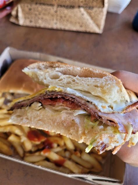 Lomito Argentino O Tradicional Sanduíche da Argentina