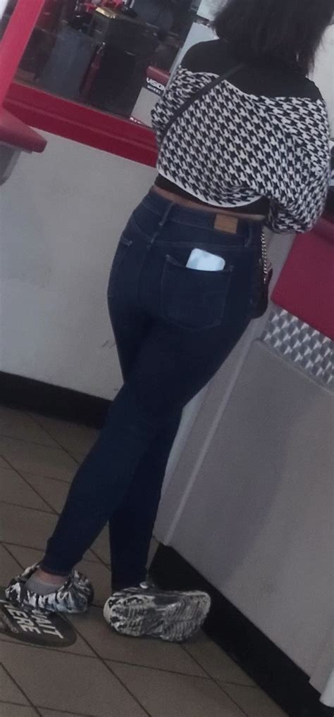 Caught Nerdy Latina W Great Legs Tight Jeans Forum